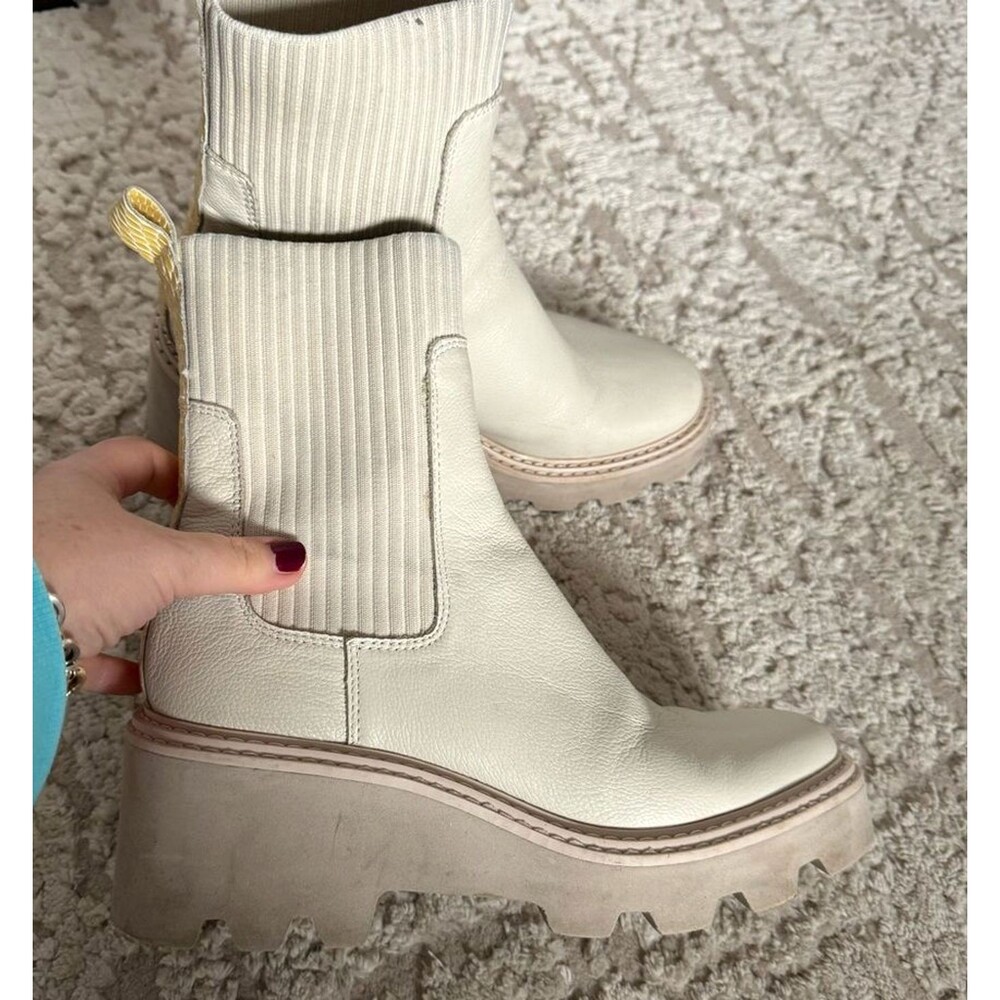 Dolce Vita Women’s  platform Hoven in ivory white  boots size 9.5